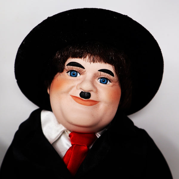 Vintage The Leonardo Collection Stan Laurel & Oliver Hardy Hand Painted Porcelain Dolls Figures Figurines Ornaments Knick Knacks Boxed Rare